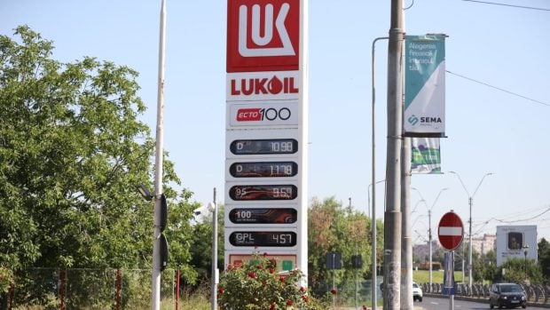 Benzina s-a ieftinit, joi, 6 august 2026. Cât costă un litru de carburant în București, Iași, Cluj-Napoca, Timișoara și Constanța