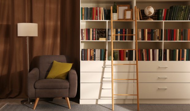Soluția simplă și accesibilă pentru a menține bibliotecile fără praf, fără efort susținut