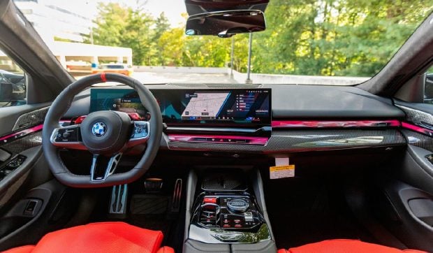 BMW M5 Hibrid Nou, Vândut cu o Devalorizare de 16.000 Euro după Doar 300 km Parcurși