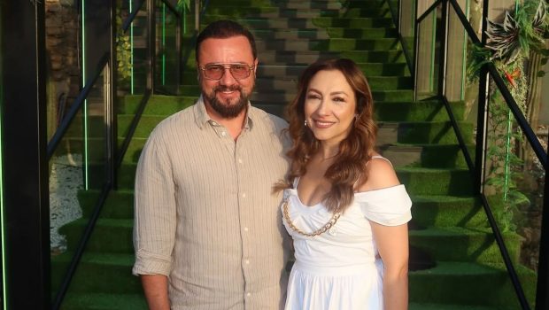 Andra lansează „Anotimp”, un cadou muzical dedicat mamei lui Cătălin Măruță, în contextul noii etape TV a prezentatorului