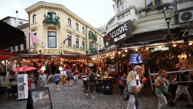 Creșterea prețurilor în Centrul Vechi al Bucureștiului: Mâncarea pornește de la peste 25 lei, iar cocktailurile de la 46 lei