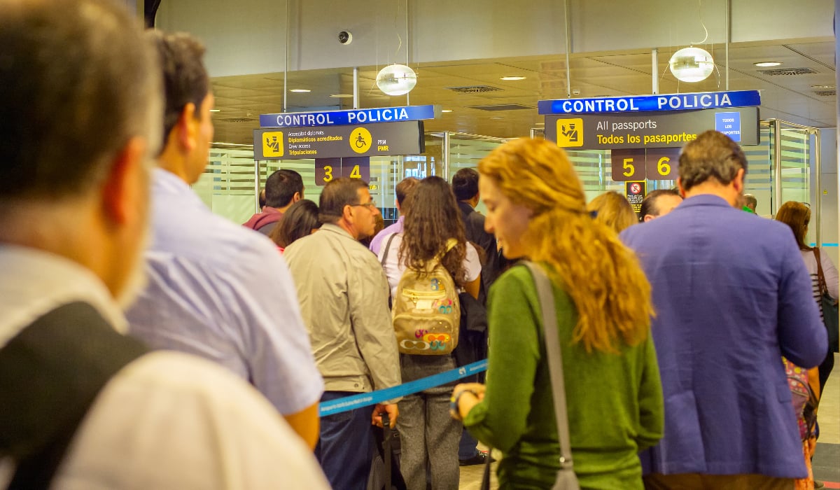 Spania și Italia își verifică reciproc frontierele. Criza migranților din Ceuta escaladează