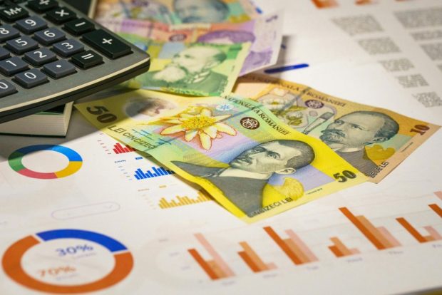 Pașii esențiali între decizia de a apela la un credit rapid și obținerea unei oferte de finanțare
