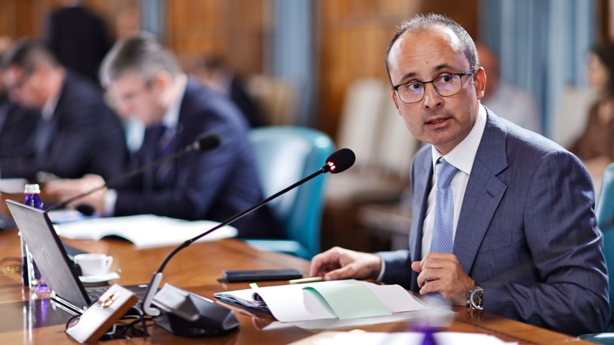 Cristian Buşoi, după oprirea Centralei Cernavodă: În aceste zile ne ajută vântul, cu un maxim estimat de 1.500 MW