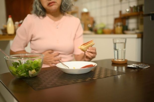 De ce apare balonarea după masă: obiceiuri și alimente care provoacă disconfort abdominal