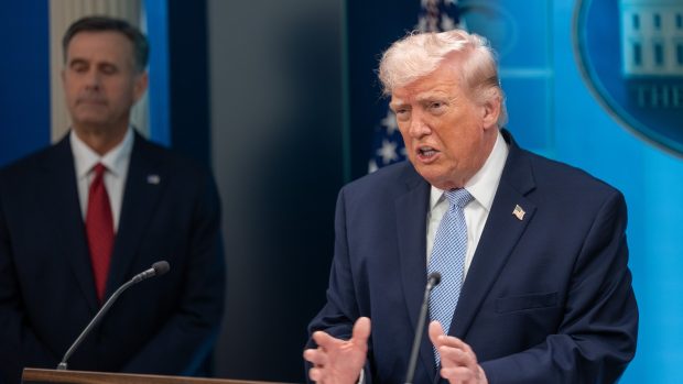 Donald Trump comentează discret vizita neașteptată a directorului CIA la Moscova: „Sperăm la o soluție pentru încetarea conflictului”