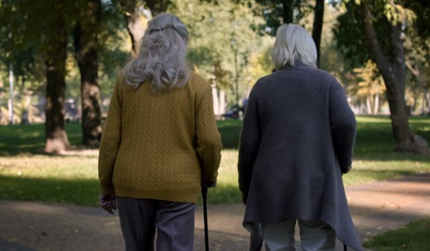 Prietenie de peste 80 de ani și o rutină specială, cheia longevității a două femei americane centenare