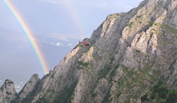 Doi germani salvați de pe cel mai mare perete stâncos din România, unde au rămas blocați și au sunat la 112