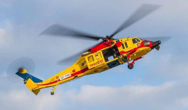 România intervine în Serbia pentru stingerea incendiilor de pădure cu elicopterul Black Hawk rescEU