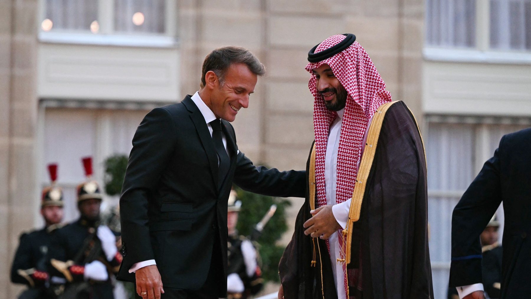 Poza pentru articolul Pasionați de universul manga, Emmanuel Macron și prințul Mohammed bin Salman s-au înțeles să construiască trei parcuri tematice lângă Paris: „O nouă destinație turistică mondială”