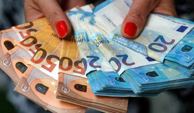 Femeie cu o despăgubire de peste două milioane de euro la divorț, refuzată în instanță pentru pensie alimentară lunară excesivă