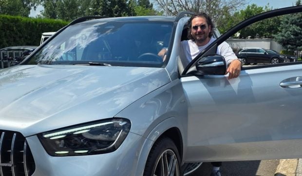 Florin Dumitrescu descoperă o casă complet transformată după întoarcerea de la filmări