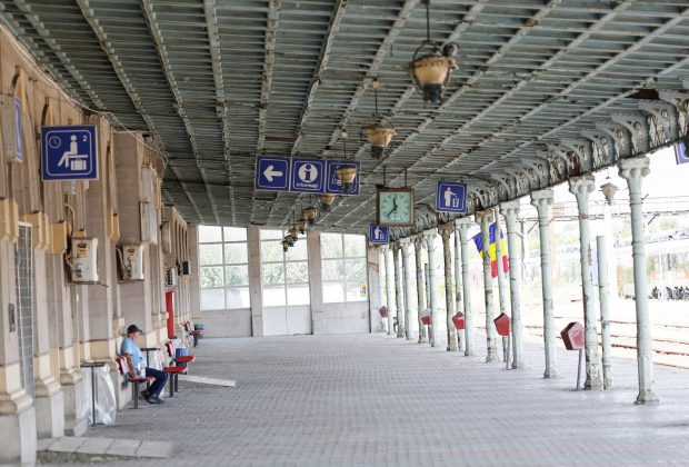 Gara Obor din București: un monument în paragină și un popas al micilor calzi în estul Capitalei