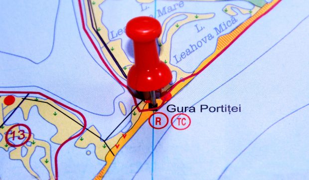 Fragment de dronă Gerbera cu încărcătură explozivă, descoperit la Gura Portiței. Au intervenit scafandrii de luptă