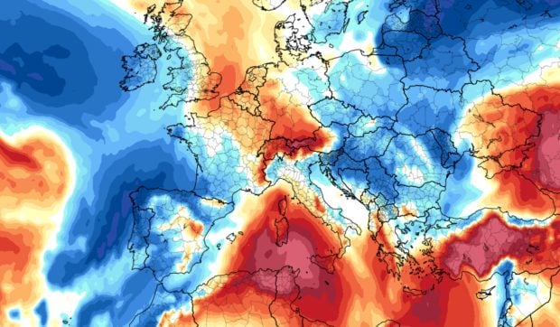 Canicula atinge cote maxime vineri, apoi temperaturile scad și revin furtunile în România