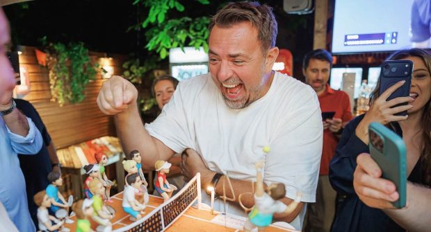 Imagini de la petrecerea aniversară a lui Horia Brenciu. Smiley, Gina Pistol și Pavel Bartoș au fost prezenți