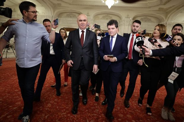 Noua lege a salarizării: veniturile stabilite pentru politicieni. Nicușor Dan ar ajunge la un brut de 32.000 de lei, dacă va prinde al doilea mandat