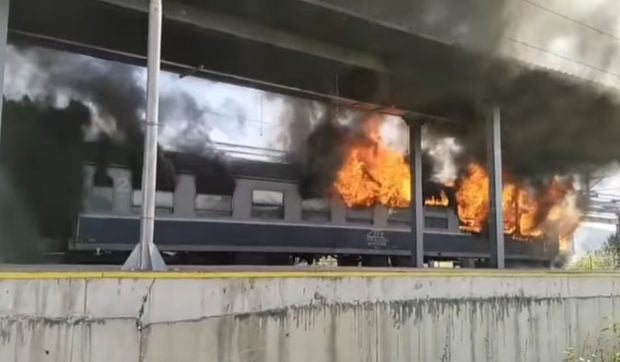 Incendiu la ultimul vagon al trenului Regio în stația Ilteu, intervenție rapidă a pompierilor