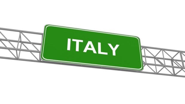 Ce se întâmplă cu buletinele vechi ale românilor, din 3 august, în Italia. Sunt multe lucruri pe care nu le mai pot face