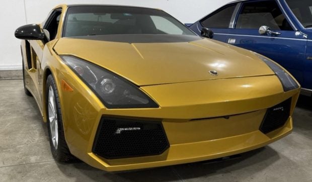Replica unui Lamborghini Gallardo, cu motor modest și preț de mașină second-hand, scoasă la licitație în SUA