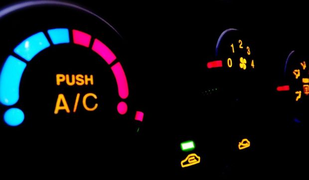 Cum să folosești corect aerul condiționat: temperatura optimă și cât consumă real în oraș și pe autostradă