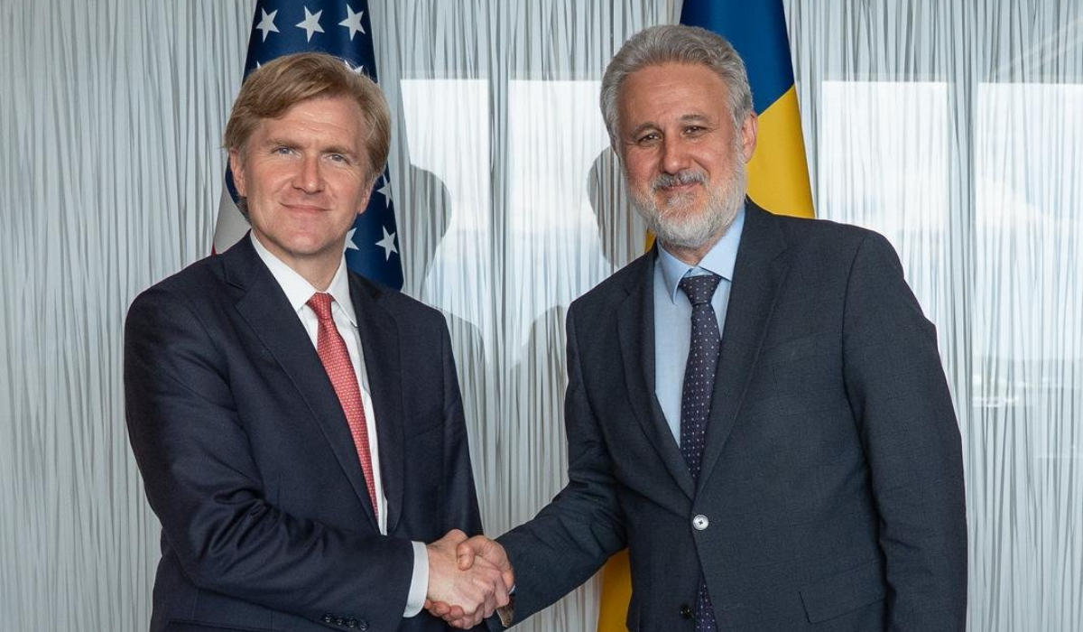 Poza pentru articolul Marius Lazurca, discuții strategice la NATO cu oficialul american Elbridge Colby despre sprijinul militar al SUA în România