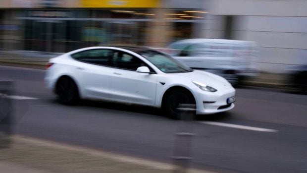 Un model Dacia e cea mai bine vândută mașină din Europa în primele șapte luni din 2026. A depășit Tesla și VW