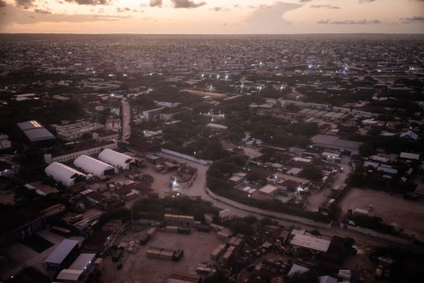 În 1991, Somalia a încetat să mai emită bancnote naționale. 35 de ani mai târziu, încearcă să scape de dependența față de dolarul american
