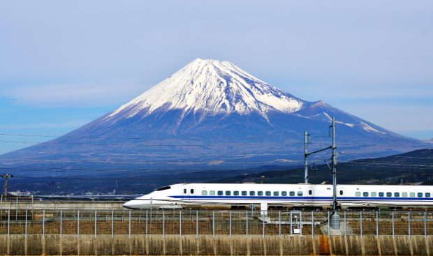 Tată din Japonia, criticat după ce a lăsat fiul de 7 ani singur pe muntele Fuji pentru a-și continua ascensiunea