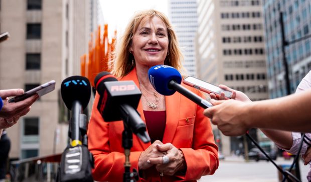 Nadia Comăneci, distinsă cu titlul de Doctor Honoris Causa la Universitatea din Montreal, orașul performanței de 10 perfect