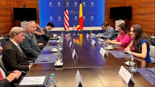 O delegație a Congresului SUA este în România și s-a întâlnit cu Oana Țoiu, anunță MAE. De ce au venit americanii la Ministerul de Externe