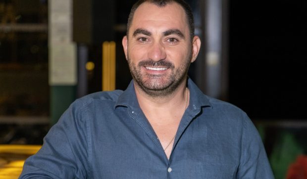 Paul Nicolau, cunoscut drept Pescobar, va conduce un nou show culinar la Pro TV: „Pe muchie de cuțit”