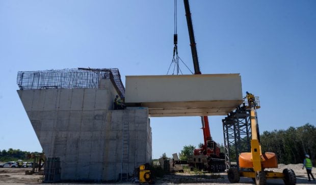 Progres semnificativ în construcția podului de la Ungheni peste Prut: lucrările au depășit jumătate din stadiu