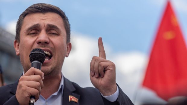 Kremlinul intensifică presiunile: Un candidat comunist, arestat pentru o fotografie cu Navalnîi înainte de alegeri
