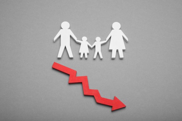 Oamenii de știință propun o reducere graduală a populației globale pentru un viitor mai sustenabil