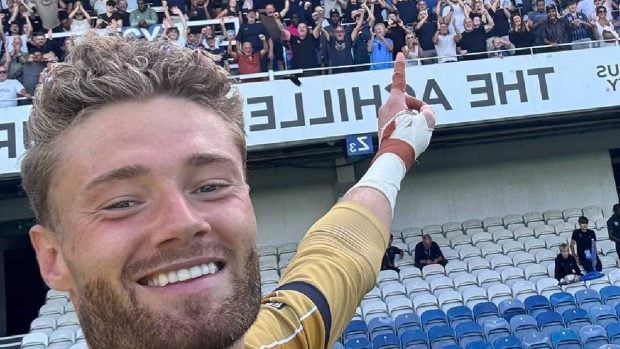Portarul Lukas Jensen egalează o performanță istorică în Cupa Ligii Angliei, cu patru parade consecutive la penalty-uri