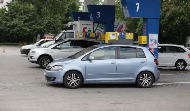 Prețurile carburanților rămân stabile vineri, 21 august 2026, în marile orașe din România