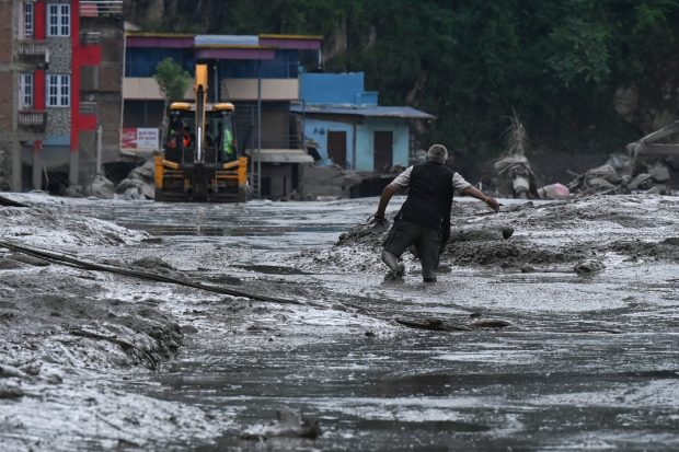 Cel puțin 162 de persoane au murit după viitura devastatoare din Nepal. Sute de oameni sunt încă dați dispăruți