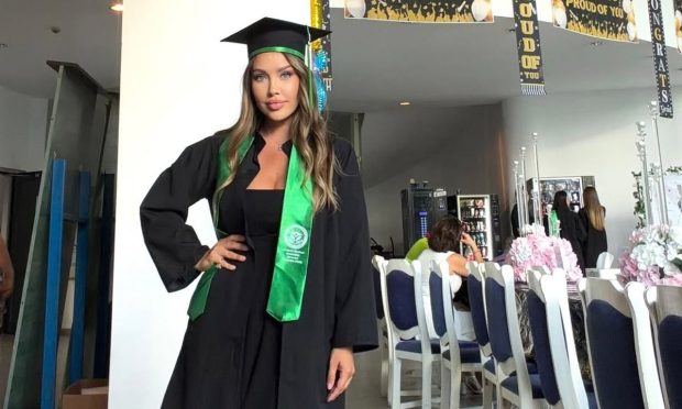 Raluca Podea, la 38 de ani, finalizează a treia facultate: „Învățarea contează mai mult decât popularitatea online”
