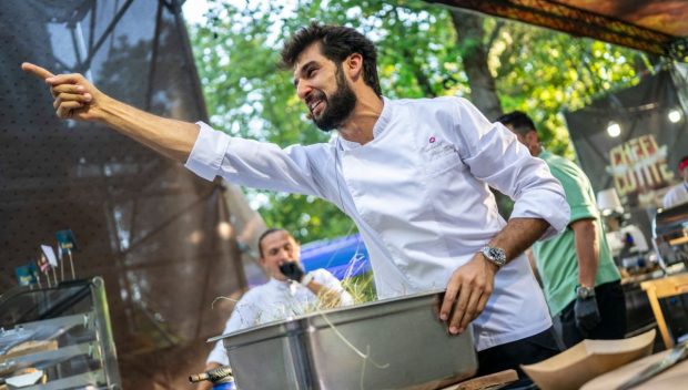 Cât costă preparatele juraților „Chefi la cuțite” la Summer Well 2026: „Explozie de bucurie”. Ce poți mânca în ultima zi de festival