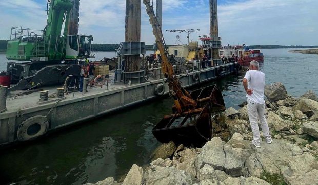 Nivelul apei de la Cernavodă s-a stabilizat după detonarea controlată a stâncii Pârjoaia.