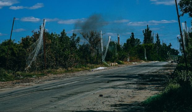 Pe „șoseaua morții” din Donețk: Cum luptă militarii ucraineni împotriva dronelor rusești pe linia frontului