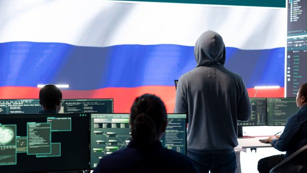 Rusia se amestecă în alegerile prezidențiale din Franța și răspândește minciuni despre trei candidați. „Nu-i vom lăsa pe lacheii Kremlinului să ne clatine democrația”