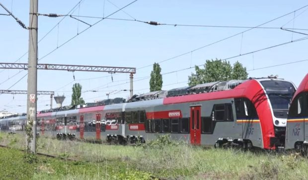 21 de trenuri noi PESA în Gara Obor, blocate fără mentenanță; Ministerul Transporturilor deblochează situația și anunță primele rute