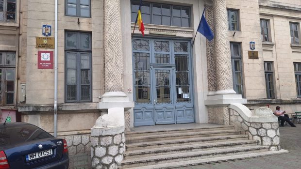Judecătoare din Mehedinți, mutată la Secția Penală împotriva voinței sale. Argumentele cu care magistratul a obținut suspendarea transferului: „O măsură gravă care impune o motivare riguroasă”
