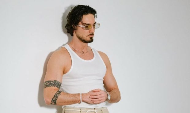 Vlad Calomfir, cunoscut ca DJ CalVee, printre ispitele masculine de la Insula Iubirii 2026