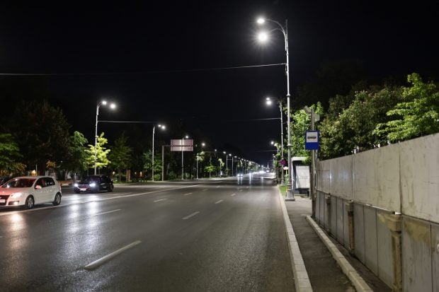 Am verificat cum economisesc energie instituțiile publice. Doar trei au stins luminile pe timpul nopții