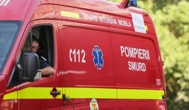 Șofer ucis de capul TIR-ului pe care încerca să-l repare pe o stradă din Craiova