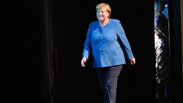 Angela Merkel, mesaj pentru români în plină criză politică: „Vă doresc să aveţi un premier ales. Avem nevoie de oameni dispuşi la compromisuri”