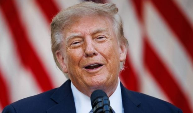 Moneda de 1 dolar cu chipul lui Donald Trump, epuizată în ore după lansare, o premieră după un secol